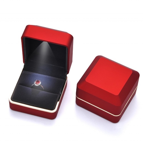 Футляр с подсветкой для колец и подвесок_5 499722 0.00 ₽