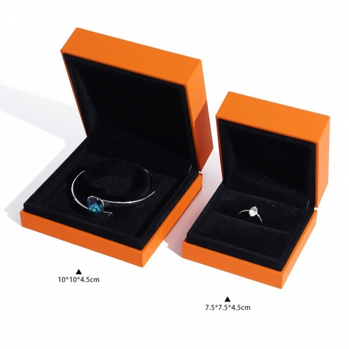 Подарочный футляр для украшений (возможно с вашим логотипом)_5 503662 261.20 ₽