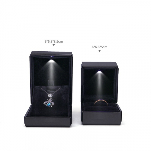 Подарочный футляр с подсветкой для украшений_4 502771 83.72 ₽