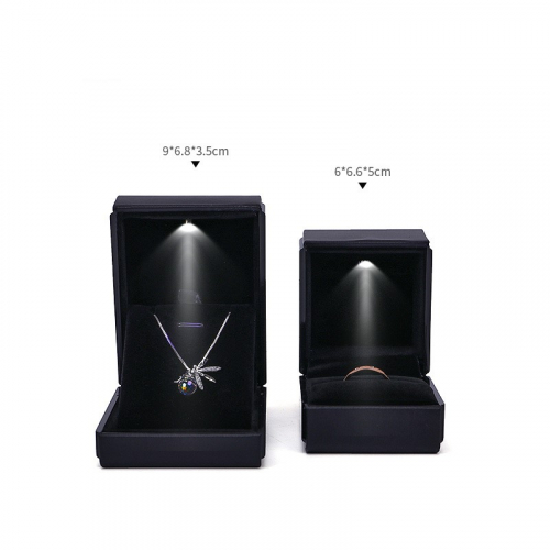 Подарочный футляр с подсветкой для украшений_5 502771 83.72 ₽