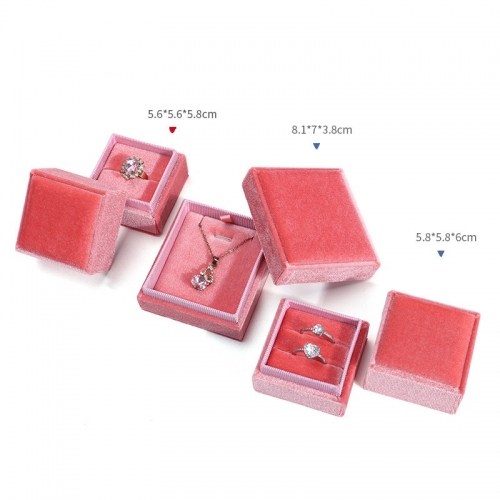 Подарочный футляр для украшений (возможно с вашим логотипом)_1 503605 133.95 ₽