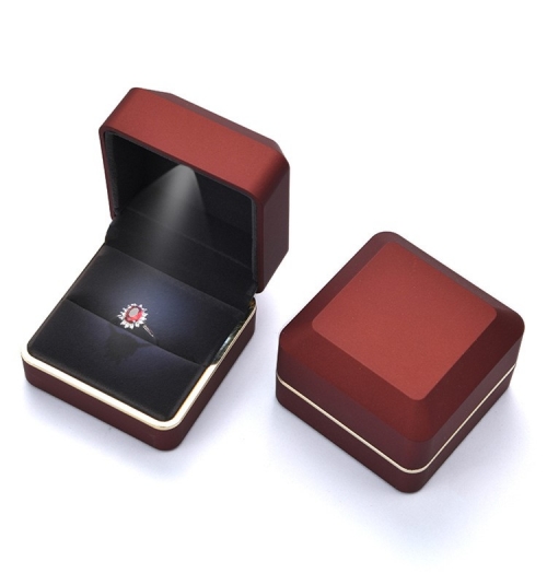 Футляр с подсветкой для колец и подвесок_3 499722 0.00 ₽