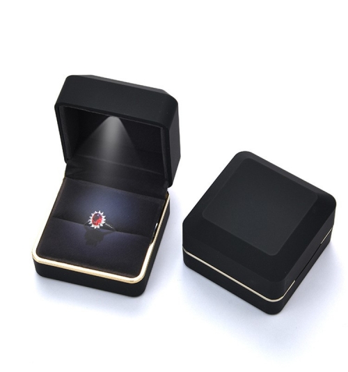 Футляр с подсветкой для колец и подвесок_4 499722 0.00 ₽