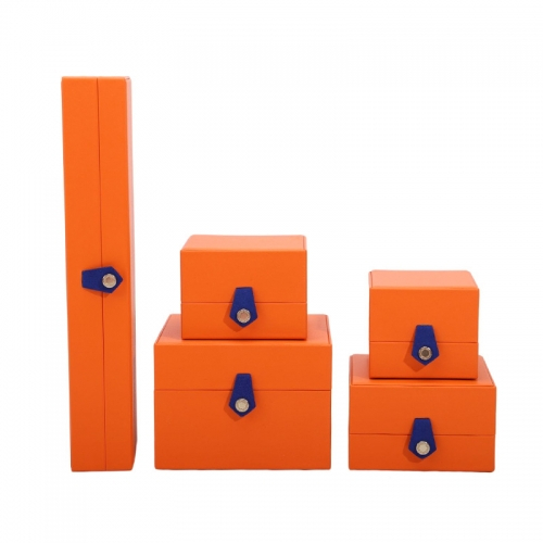 Стильный футляр для украшений (возможно с вашим логотипом)_1 503848 273.48 ₽