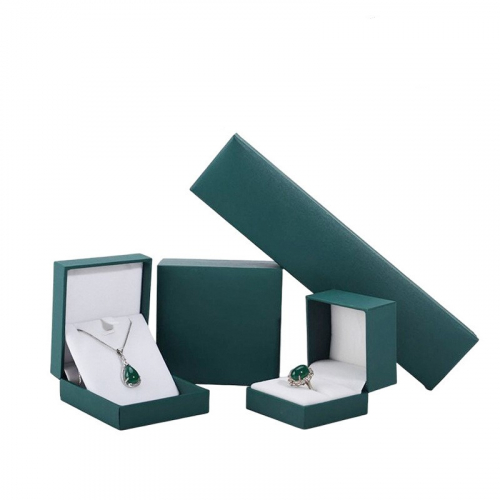 Футляр из искусственной кожи для украшений_0 502974 44.27 ₽