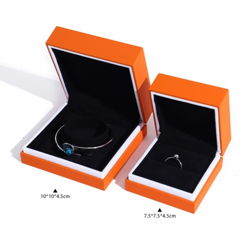 Подарочный футляр для украшений (возможно с вашим логотипом)_9 503662 261.20 ₽