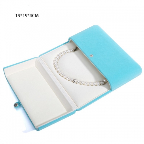 Бархатная шкатулка для жемчужного ожерелья, 19*19*4 см_5 500237 753.47 ₽
