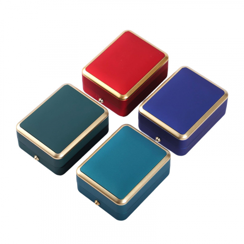Футляр с подсветкой для ювелирных изделий_2 503123 249.00 ₽