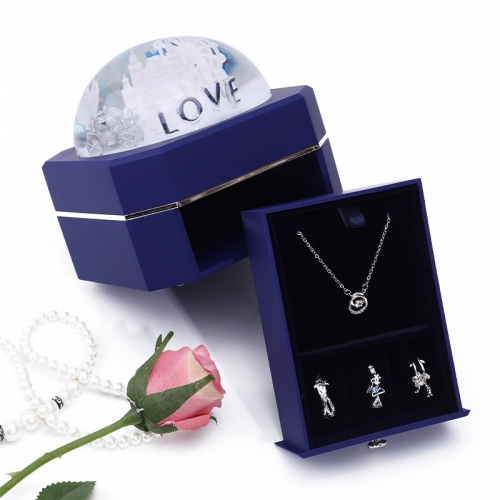 Подарочная коробка с хрустальным шаром, 11,5*11,5*10 см_2 500172 1 813.90 ₽