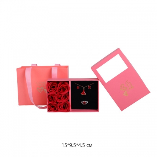 Изысканный футляр Love для ювелирных украшений, 15*9,5*4,5 см_1 500113 146.79 ₽