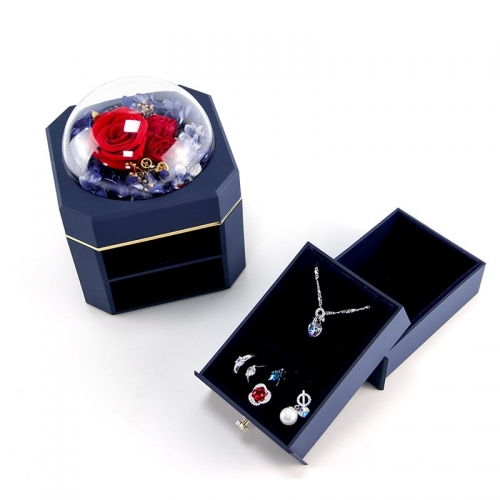 Подарочный футляр с цветами для ювелирных украшений_3 500309 1 953.43 ₽