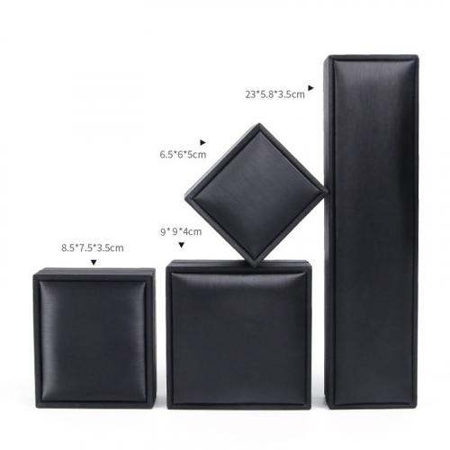 Футляр из искусственной кожи для украшений_8 502333 66.97 ₽