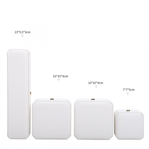 Футляр из искусственной кожи для украшений_7 502619 123.94 ₽