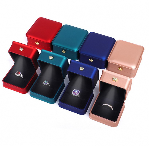 Футляр из искусственной кожи для украшений_3 502864 153.48 ₽