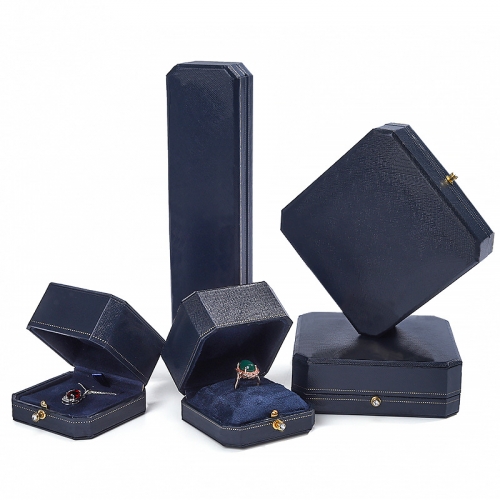 Футляр для ювелирных украшений_6 500128 291.85 ₽