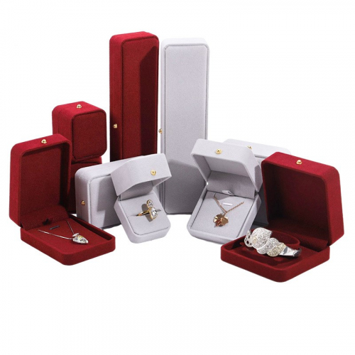 Подарочный футляр из флисовой ткани для ювелирных украшений_0 502731 64.18 ₽