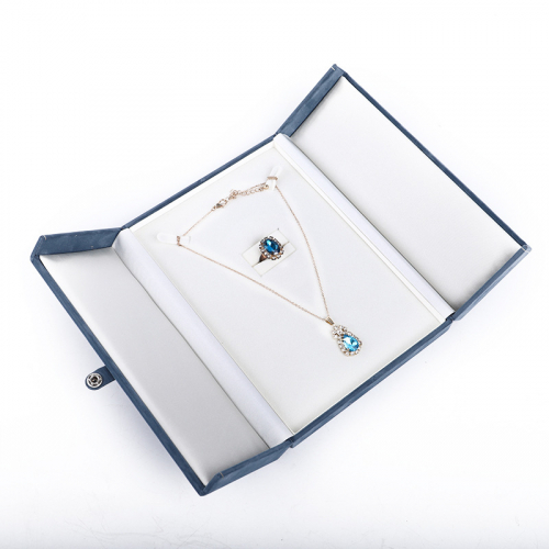 Футляр из флисовой ткани для ювелирных изделий_3 502594 688.72 ₽