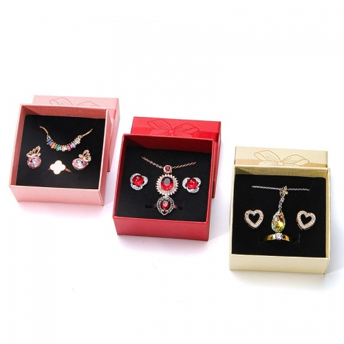 Подарочная коробка для украшений (возможно с вашим логотипом)_3 503694 18.90 ₽