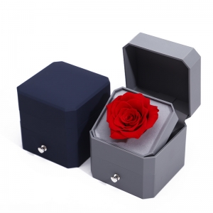 Изысканная подарочная упаковка, 9*9*9 см