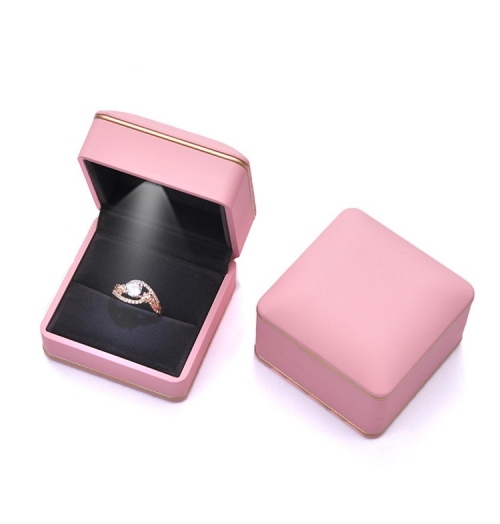 Футляр с подсветкой для колец и подвесок_8 499729 0.00 ₽